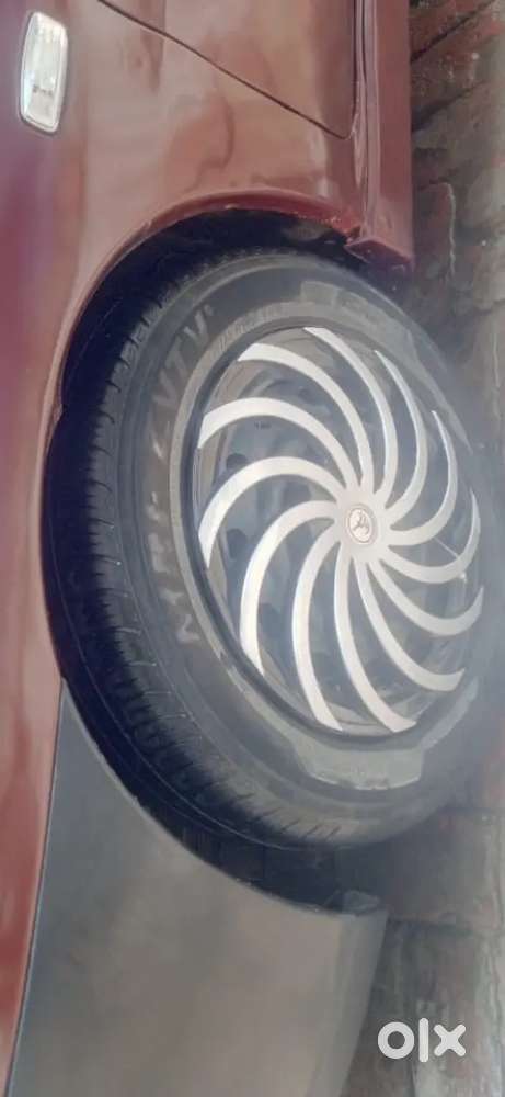 Car Mei Koi Problem Nahi  5 Sal Ka Renewal Bhi Karva Chuke Hai