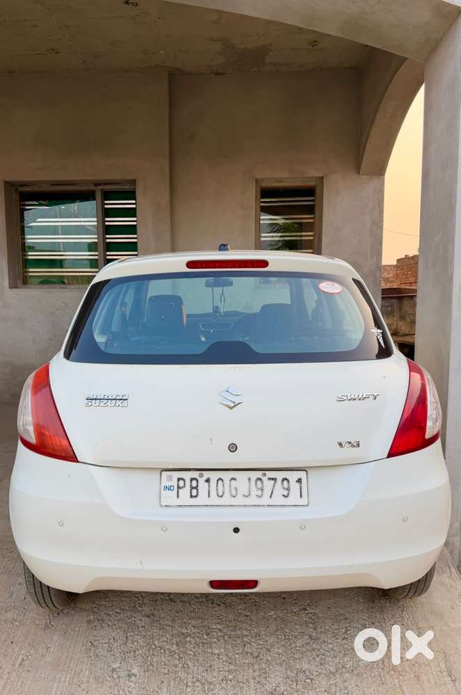 Maruti Suzuki Swift 2017 Vxi Optional Petrol