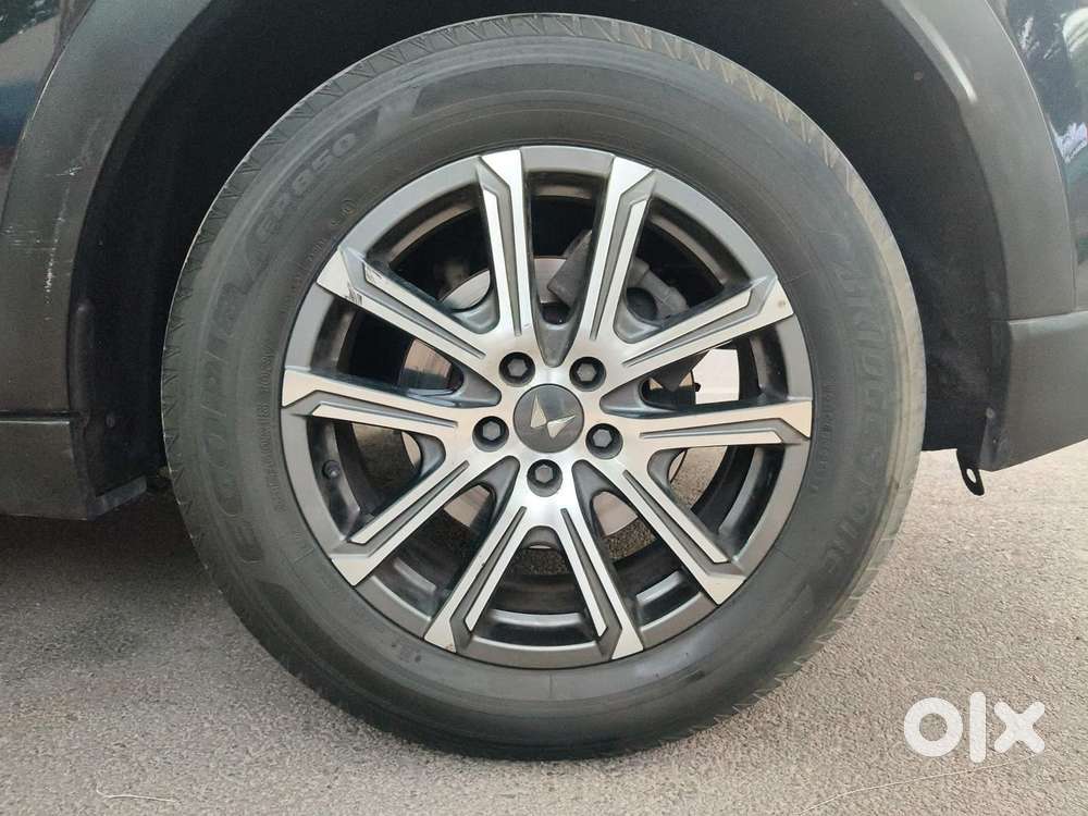 Mahindra Xuv700 2.2 Ax 7 Diesel At Luxury Pack Str Awd, 2022, Diesel