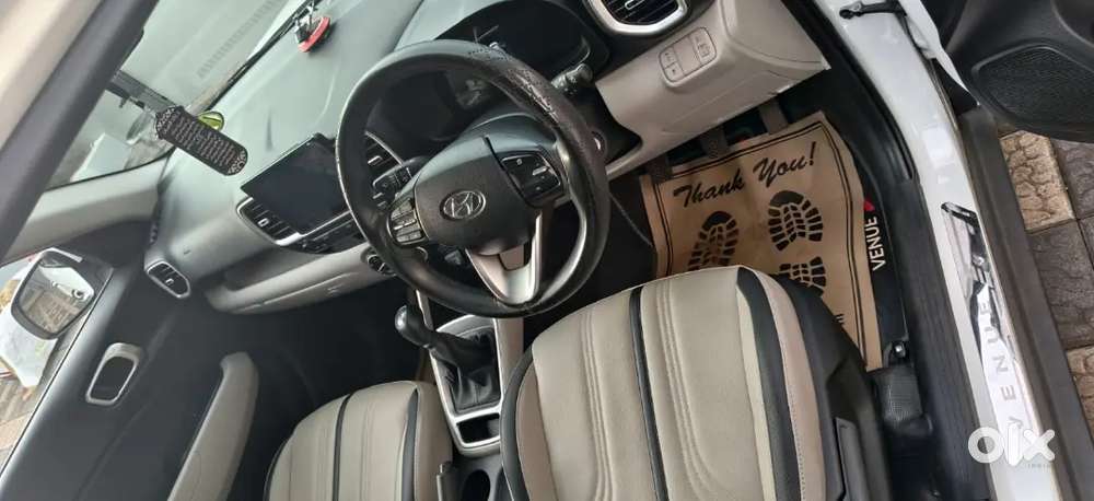 Hyundai Venue Petrol Manual 2024