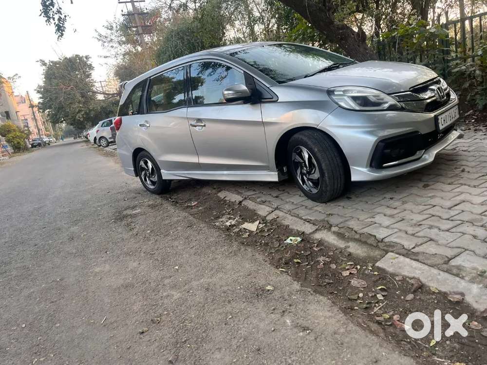 Honda Mobilio 1.5 Rs For Sale