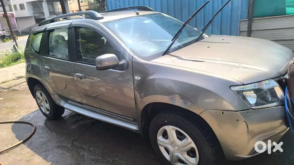 Nissan Terrano 2017 Petrol With Cng 100000 Km Driven