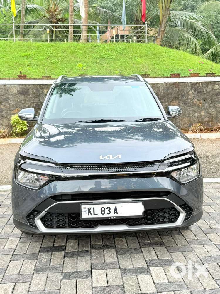 Kia Carens 1.5 Premium 7 Str, 2023, Petrol