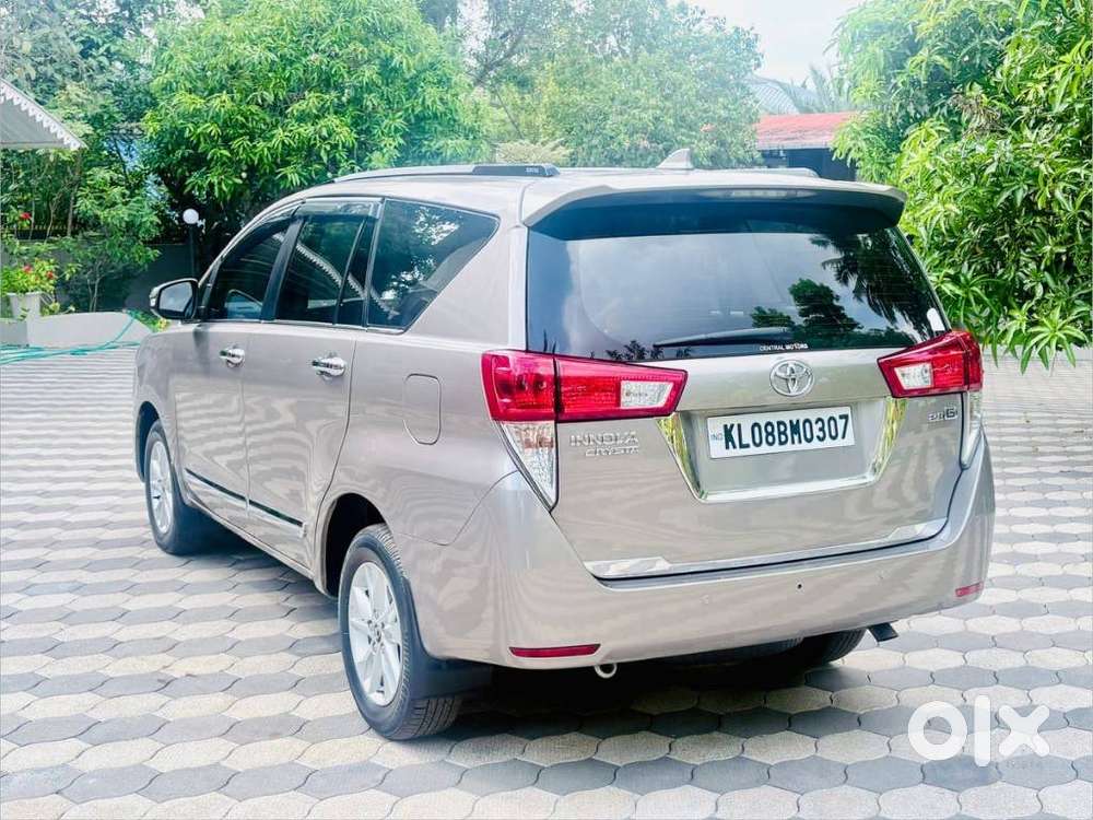 Toyota Innova Crysta 2.8 Gx At, 2017, Diesel