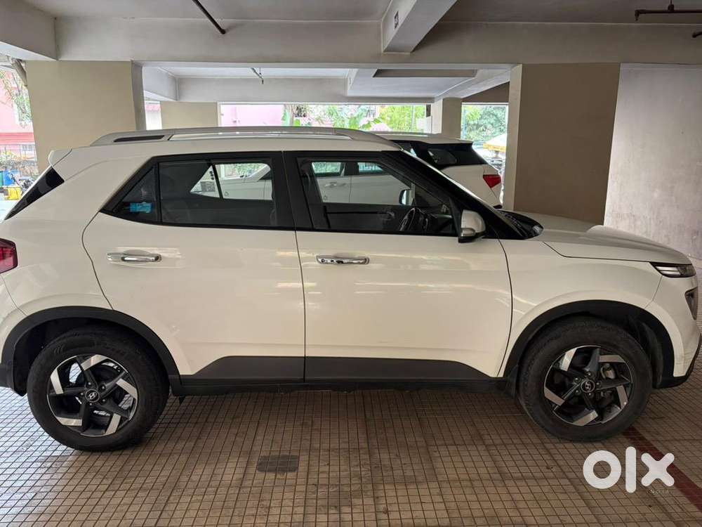Hyundai Venue 2020 Petrol 49621 Km Driven