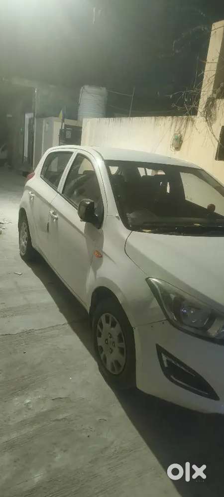 2nd Owner Hyundai I20 2012 Petrol Car