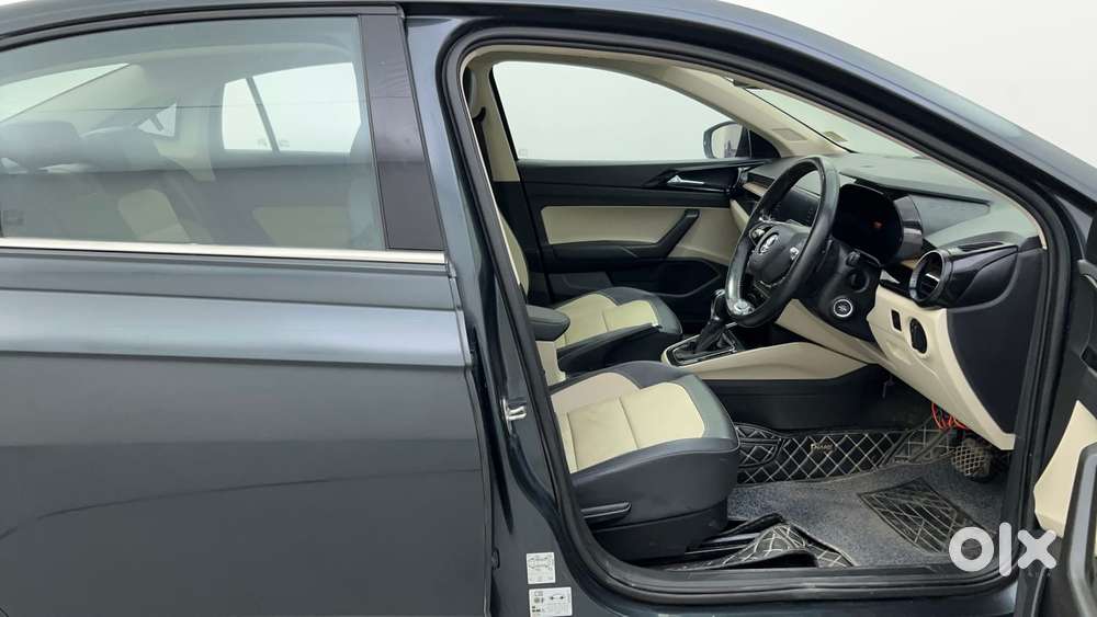 Skoda Slavia Style 1.0l Tsi At, 2022, Petrol