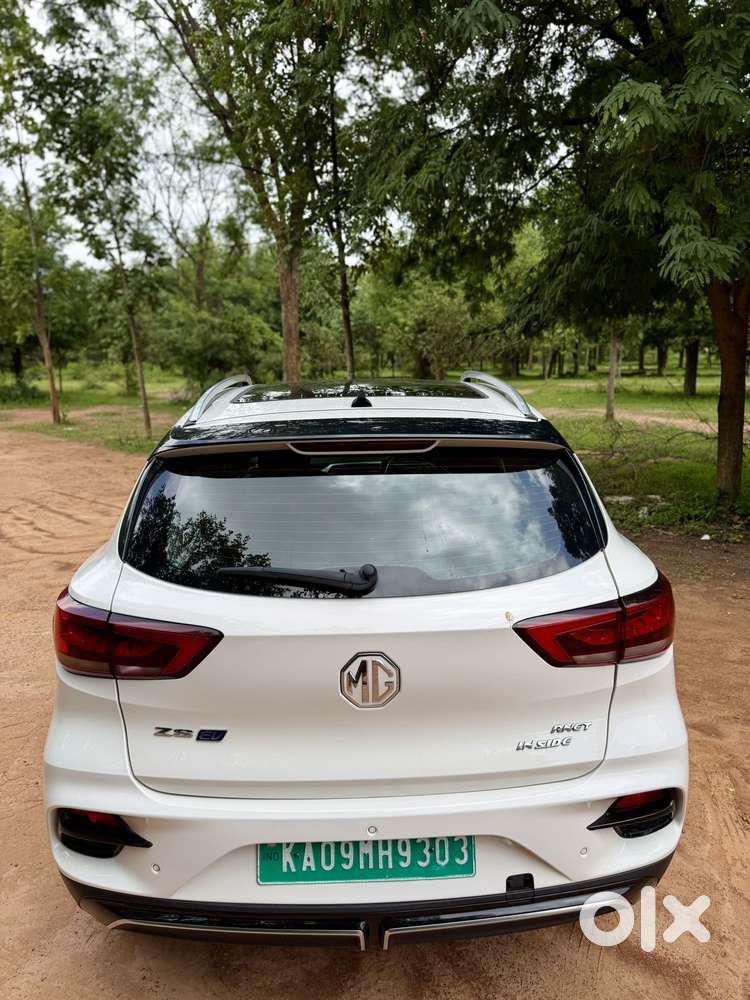 Mg Zs Ev Exclusive Iconic Ivory, 2023, Electric