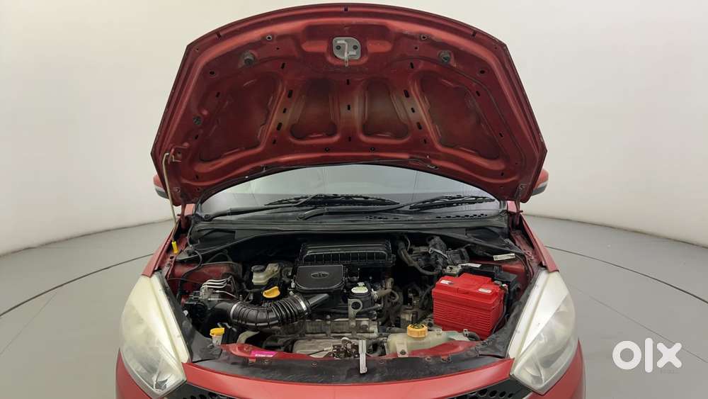 Tata Tiago Xza, 2017, Petrol