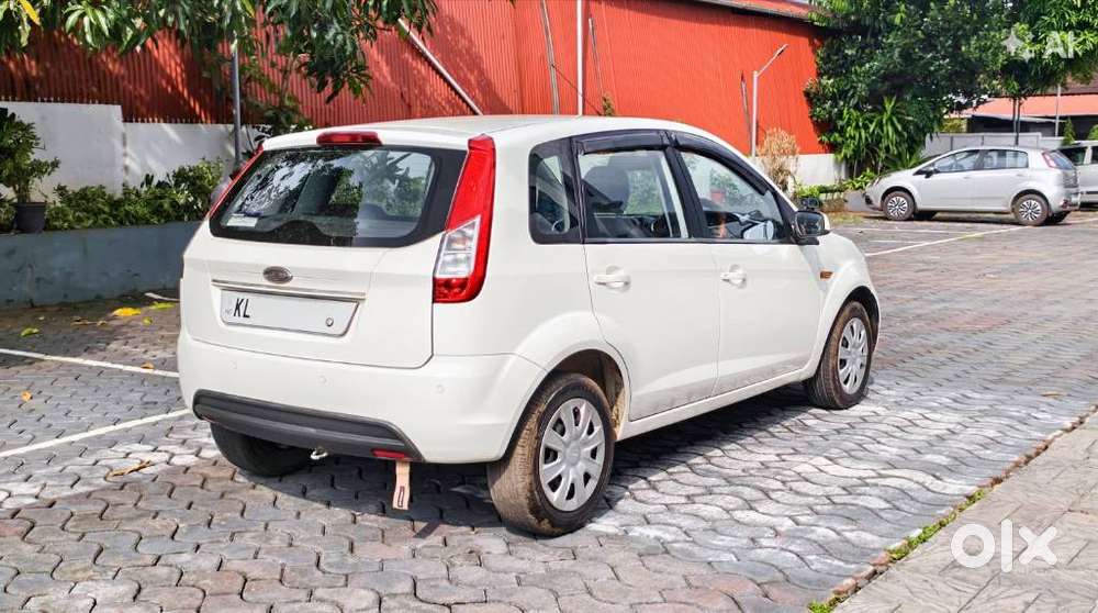 Ford Figo Petrol Zxi, 2013, Petrol