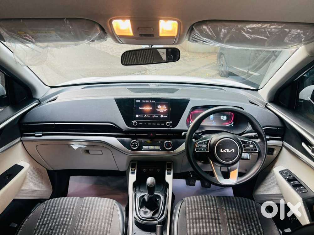 Kia Carens 1.5 Prestige 7 Str, 2023, Petrol