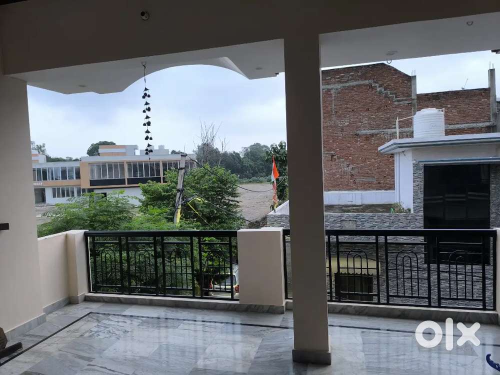 2 bhk Room set semi-furnished in Shastri Nagar, izzatnagar for family