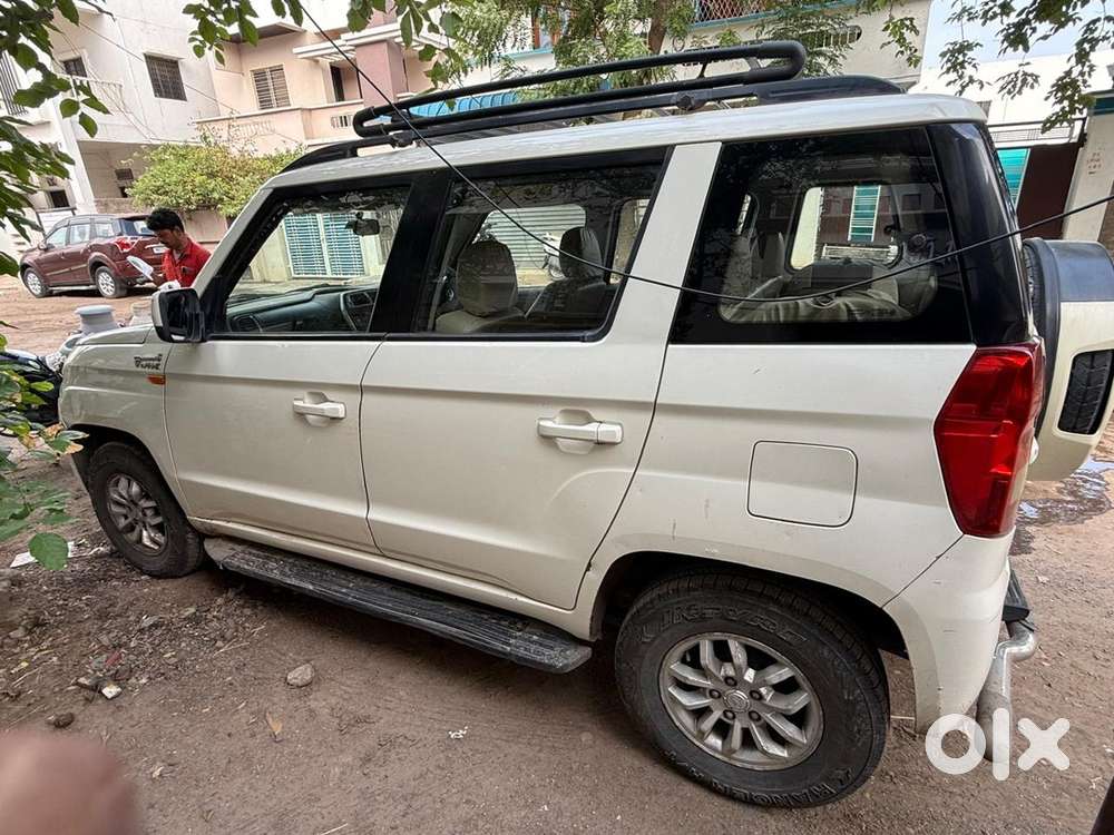 Mahindra Diesel Automatic 2016 Car