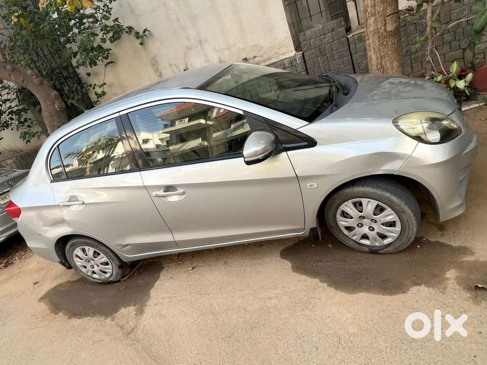 Honda Amaze S 2015 Petrol Well Maintained