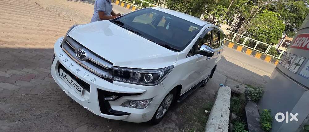 New Toyota Innova Crysta 2.4v Model 2019