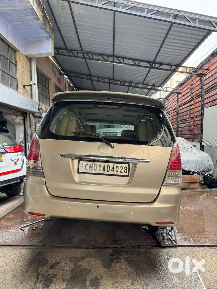 Toyota Innova 2004 Diesel 250000 Km Driven