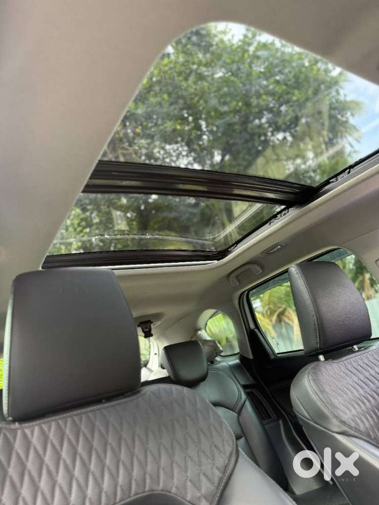 Maruti Suzuki Grand Vitara 1.5 Alpha Plus Dual Tone Intelligent Hybr..