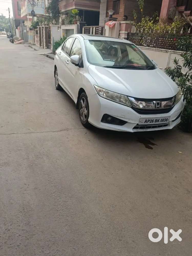 Doctor Used Vehicle Showroom Track