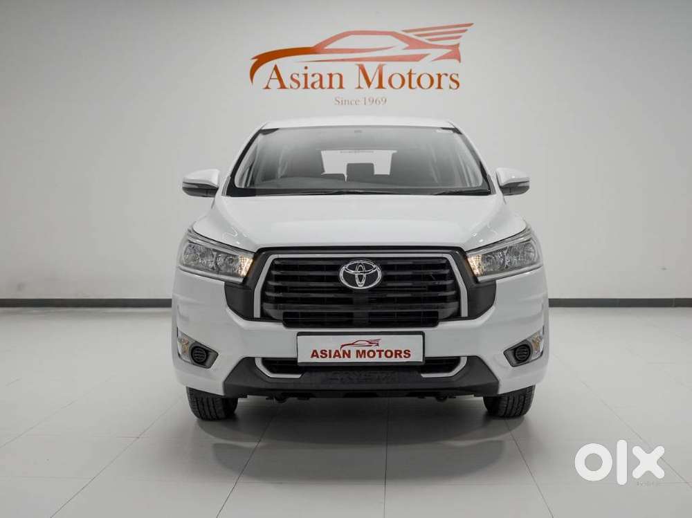 Toyota Innova Crysta 2.4 G Mt 8s, 2023, Diesel