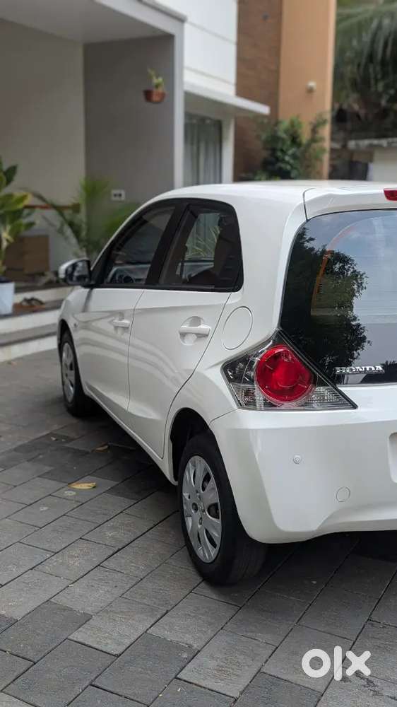 Honda Brio 2015 Petrol Well Maintained
