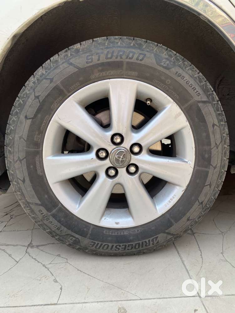 Toyota Corolla Altis 2011