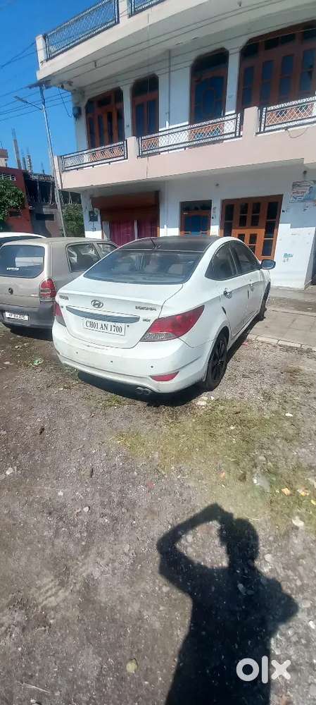 Hyundai Verna Fluidic 1.6 2012