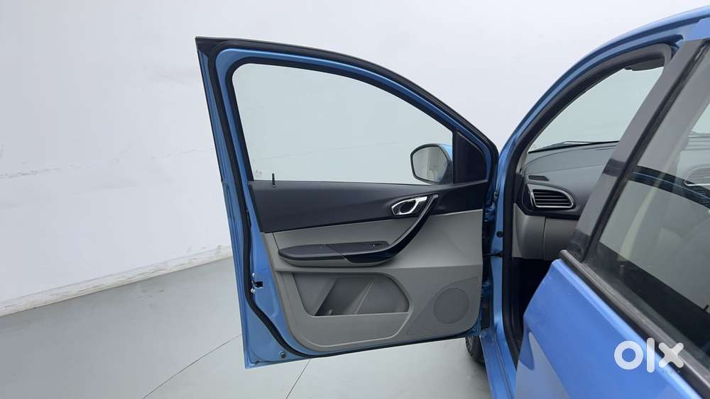 Tata Tiago Xz, 2016, Petrol