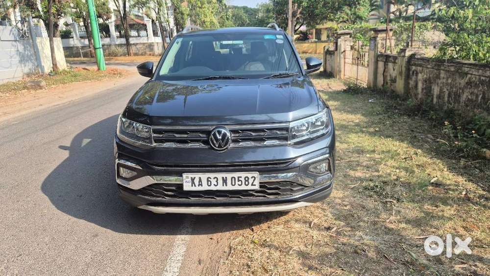 Volkswagen Taigun Highline Plus 1.0tsi At, 2022, Petrol