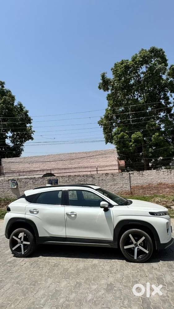 Maruti Suzuki Fronx 2024 Petrol 23000 Km Driven