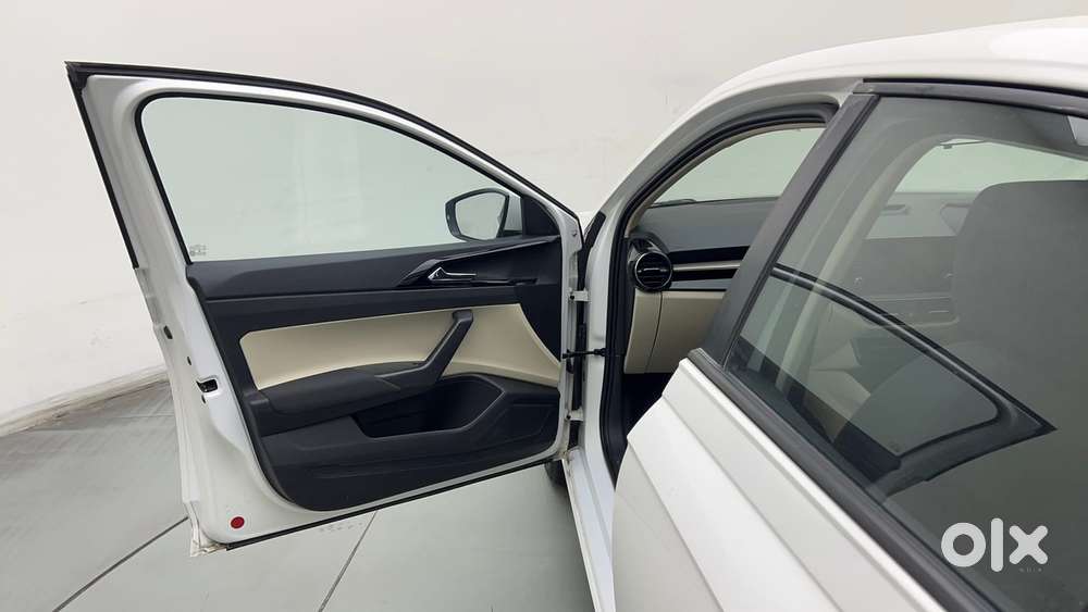 Skoda Slavia Ambition 1.0l Tsi Mt, 2022, Petrol