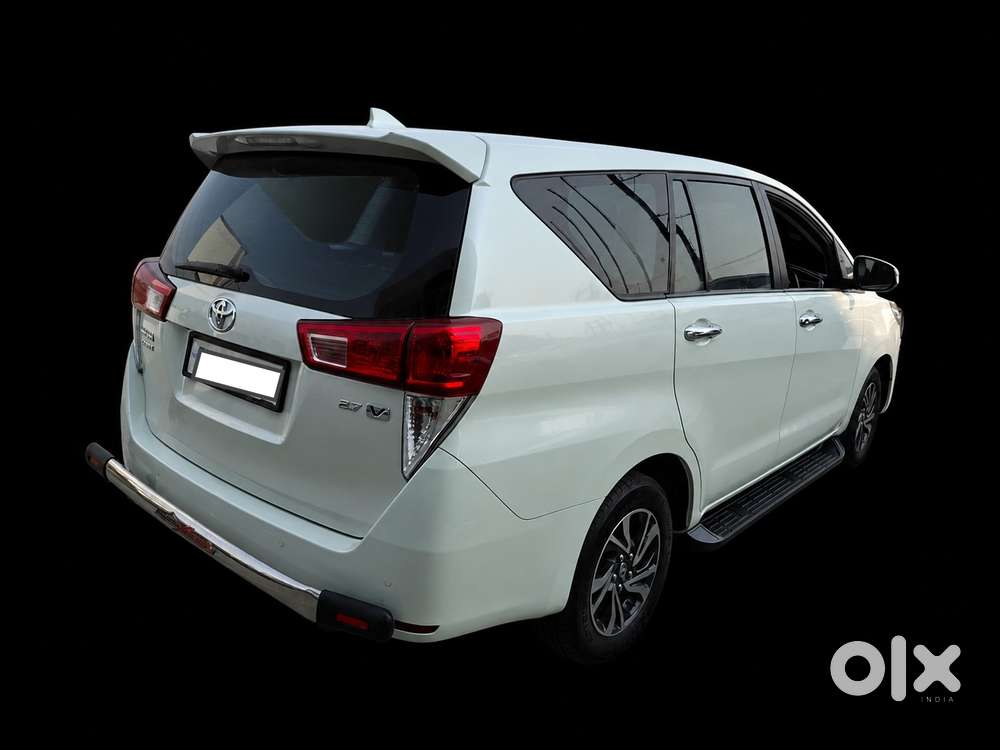 Toyota Innova Crysta 2.7 V, 2022, Petrol
