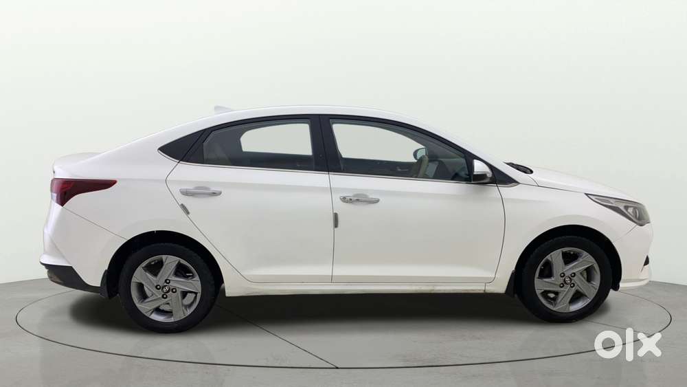 Hyundai Verna 1.5 Sx Vtvt, 2022, Petrol