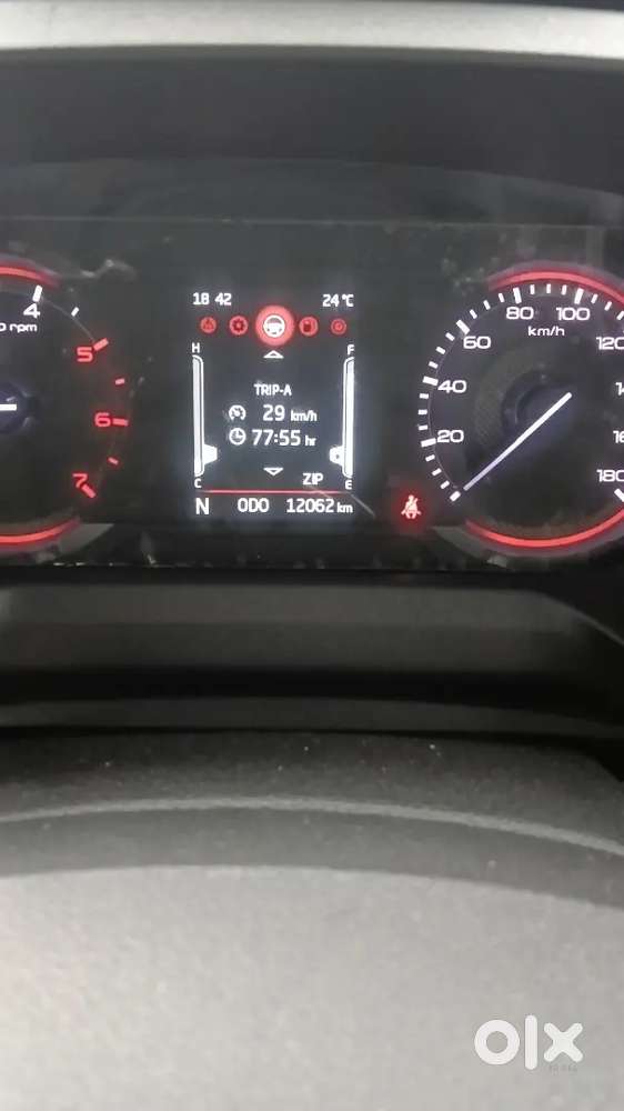 Mahindra Thar Roxx Mx5 2025 Diesel Manual