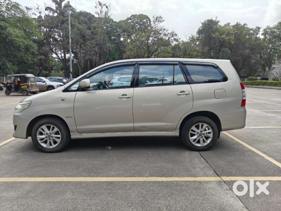 Toyota Innova 2.5 G (diesel) 8 Seater, 2013, Diesel