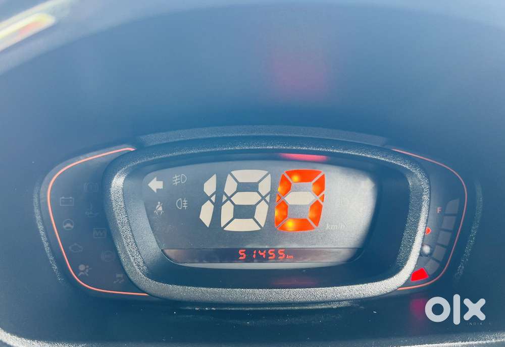 Renault Kwid 1.0 Rxt 02 Anniversary Edition, 2018, Petrol