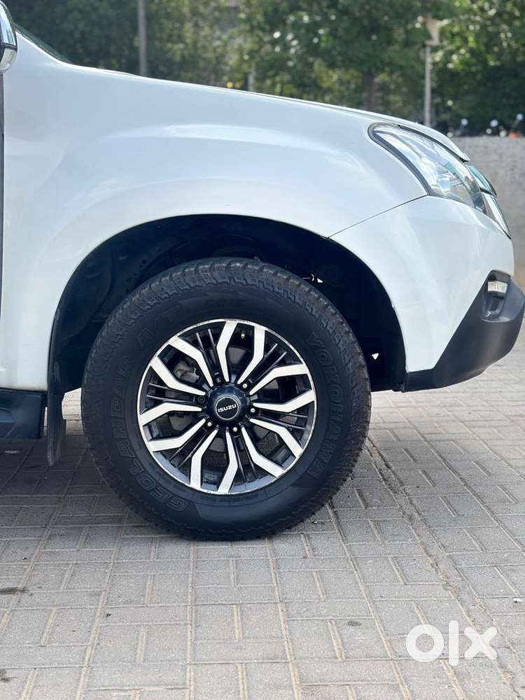 Isuzu Mu-x 2018 Diesel Well Maintained