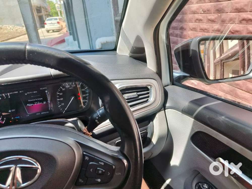 Tata Altroz For Sale, Single Handed Used With New Tyres And Foot Mats