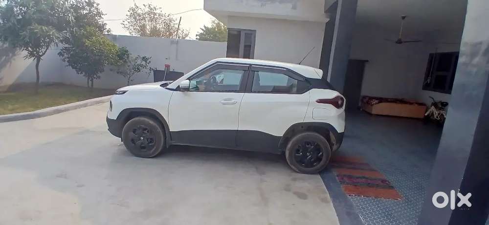 Tata Punch Adventure Amt 2025 Petrol 5000+ Km Driven