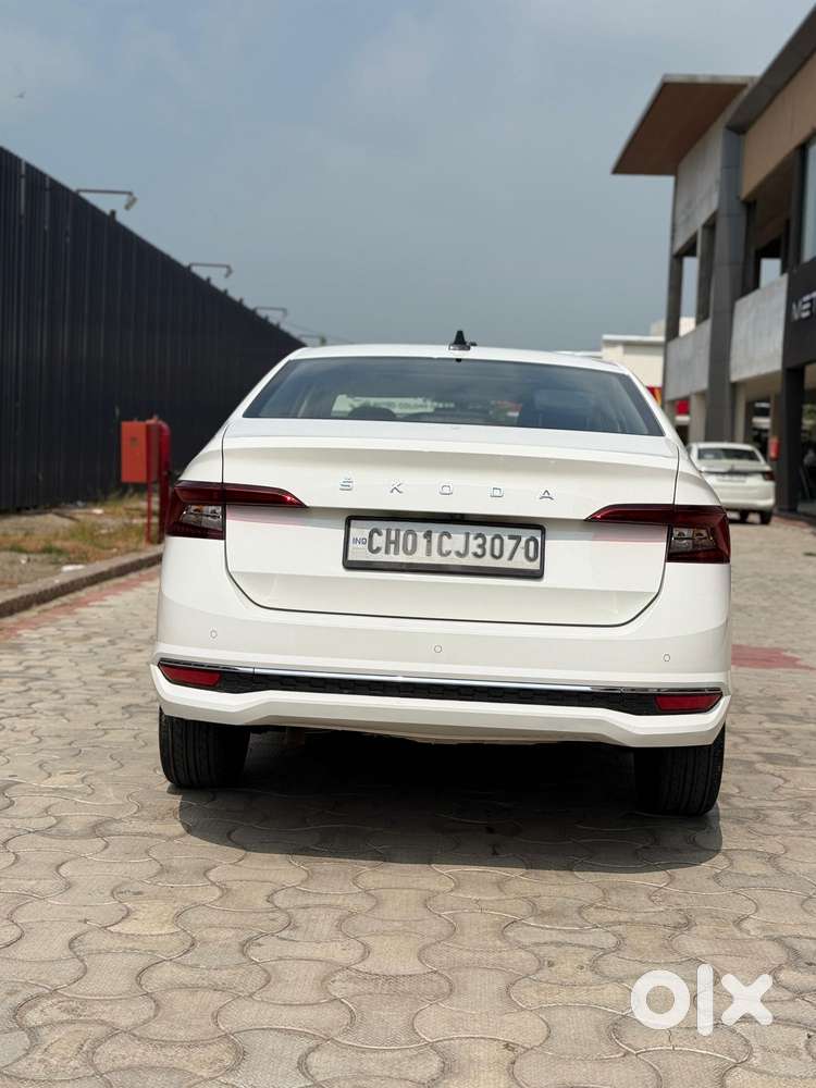 Skoda Slavia Style Matte 1.0 Tsi At, 2022, Petrol