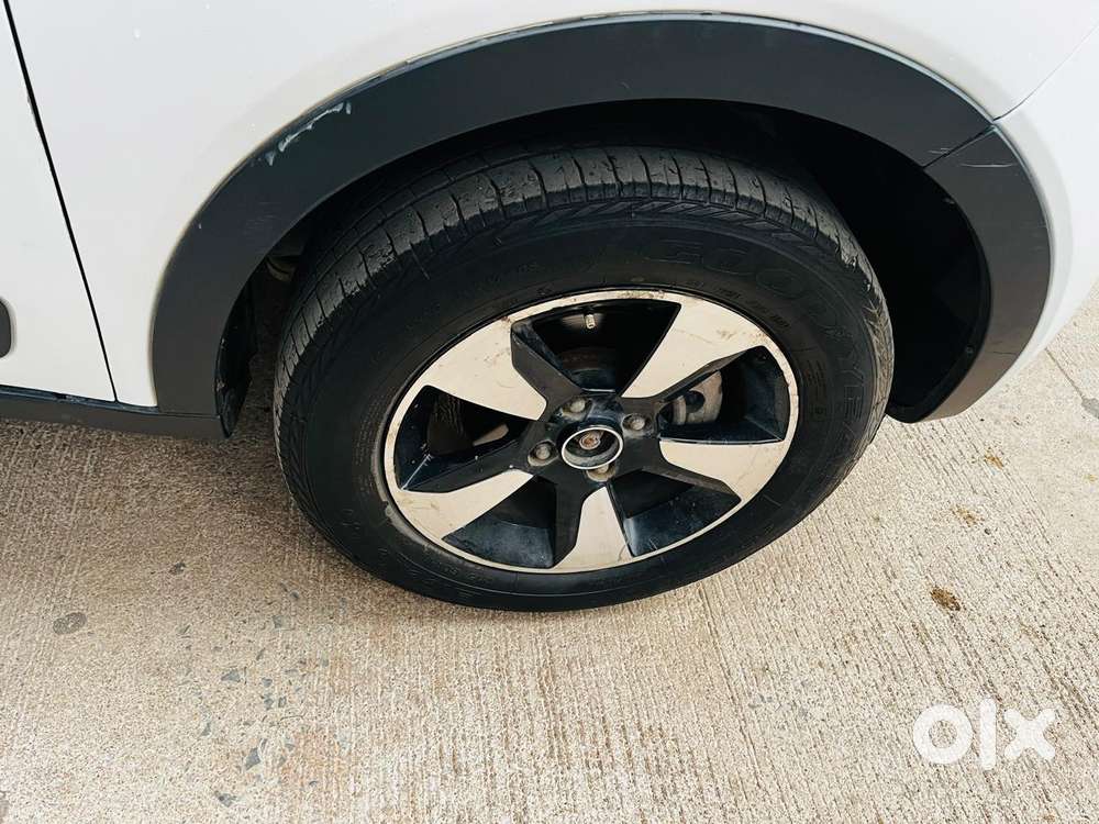 Tata Nexon 1.2 Revotron Xz Plus, 2018, Petrol