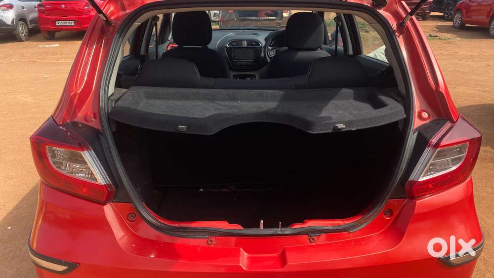 Tata Tiago Xza Plus, 2022, Petrol