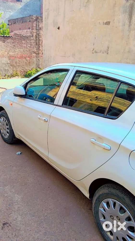 I 20 Petrol Very Good Car New Ac Campracture  New Very Good Working