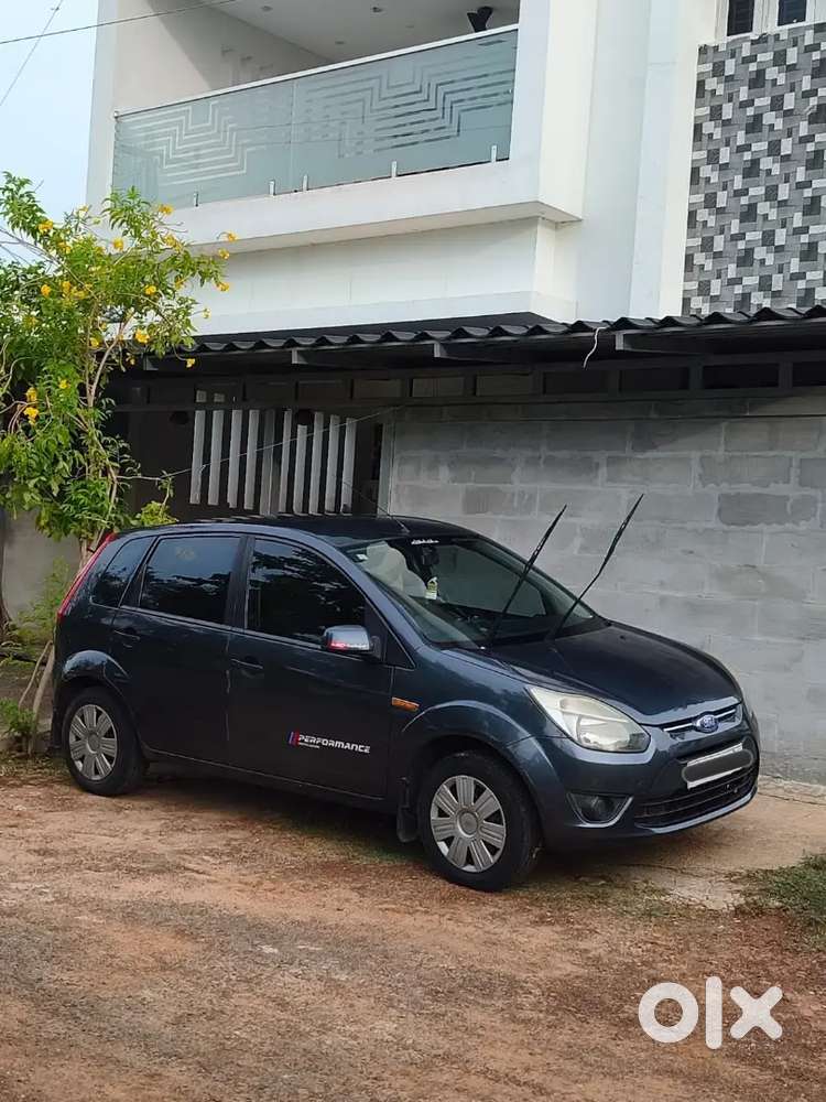 Ford Figo Petrol Zxi 2011