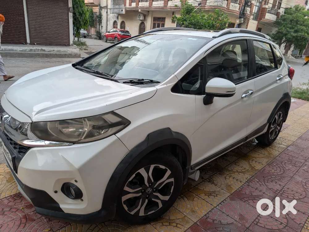 Honda Wrv Top Model With Sun Roof Good Condition New Battery New Tyre