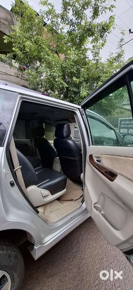 Toyota Innova 2014 Diesel Well Maintained