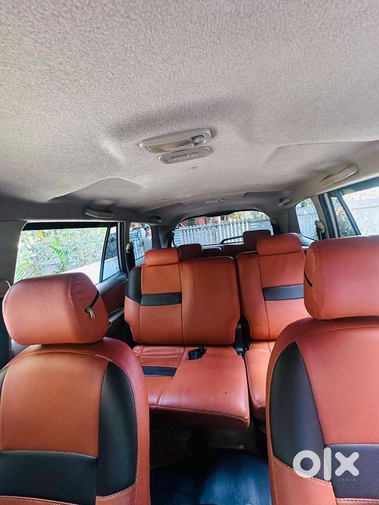 Toyota Innova 2015