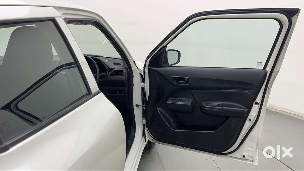 Maruti Suzuki Swift 1.3 Lxi, 2023, Petrol