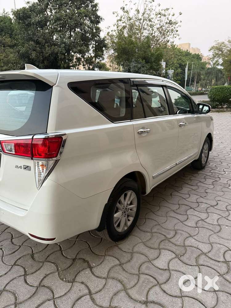 Toyota Innova Crysta Zx 2.4 Diesel 7 Seater, 2017, Diesel