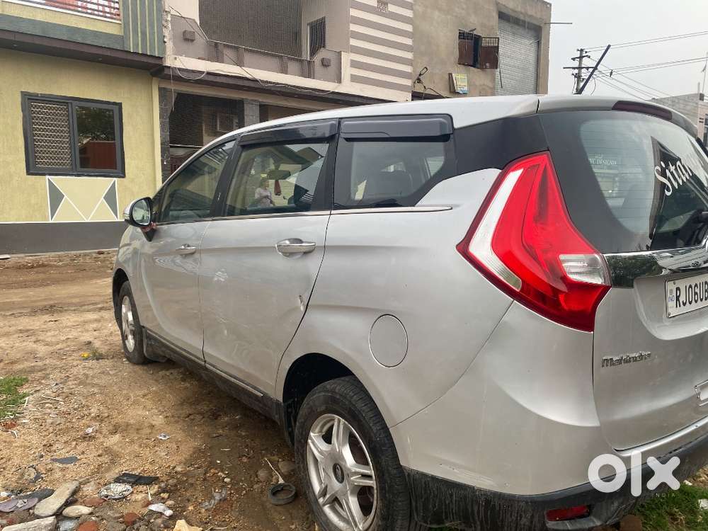 Mahindra Marazzo M6 7str