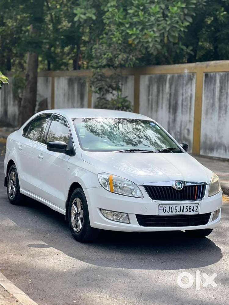 Skoda Rapid 2012 Petrol / Cng  Car